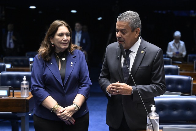 Bia Kicis protagoniza no Senado com projeto de lei sobre dor crônica