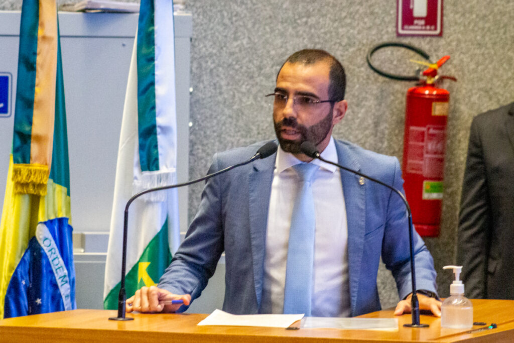 Manzoni lança candidatura a deputado federal com Michelle e Bia Kicis