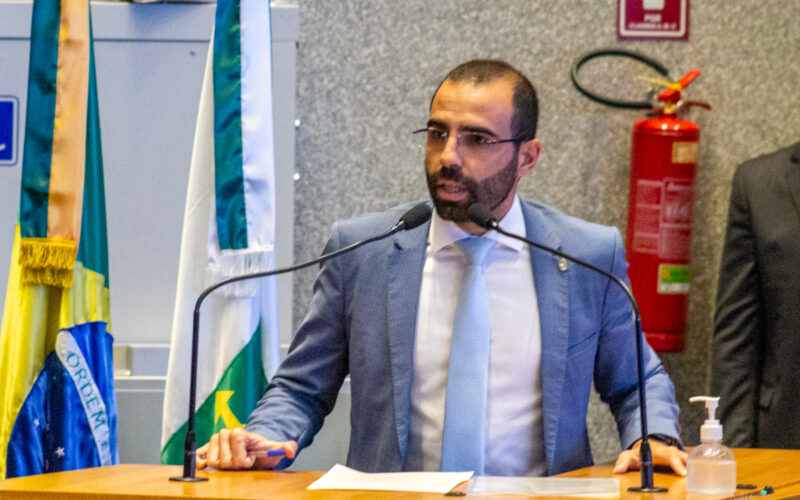 Manzoni lança candidatura a deputado federal com Michelle e Bia Kicis