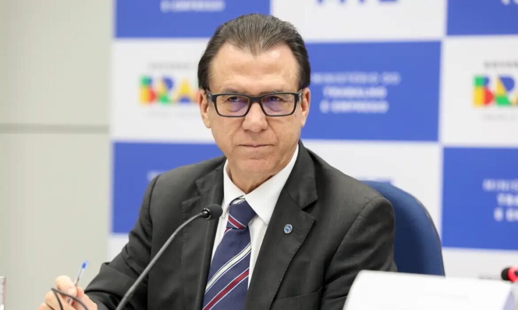 Marinho: Congresso precisa encarar fim da escala 6x1 e apps