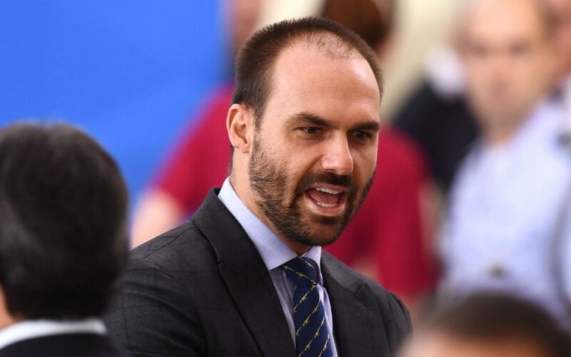 PGR pede condenação de Eduardo Bolsonaro por coação no STF