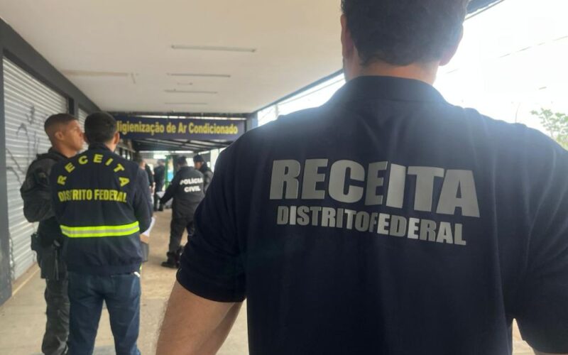 Receita do DF apreende 202 iPhones e R$ 2,5 milhões em mercadorias