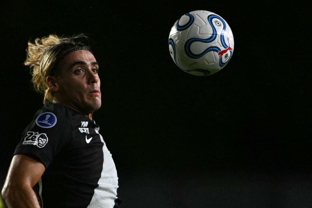 Vasco perde de 3 a 0 para o Bragantino e torcida ataca Renato Gaúcho