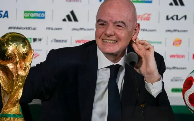 Infantino comemora 1 milhão de torcedores em 5 dias de Copa