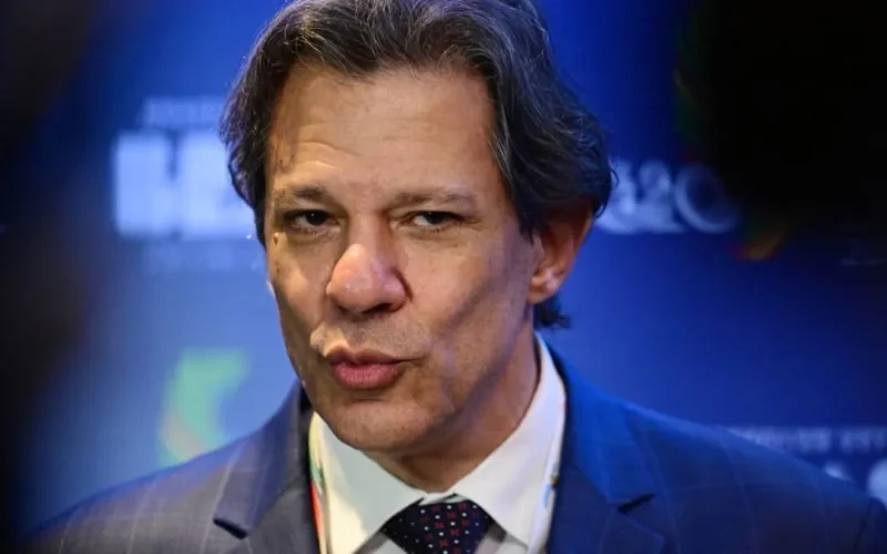 Haddad defende aplicação da lei sobre aliado político