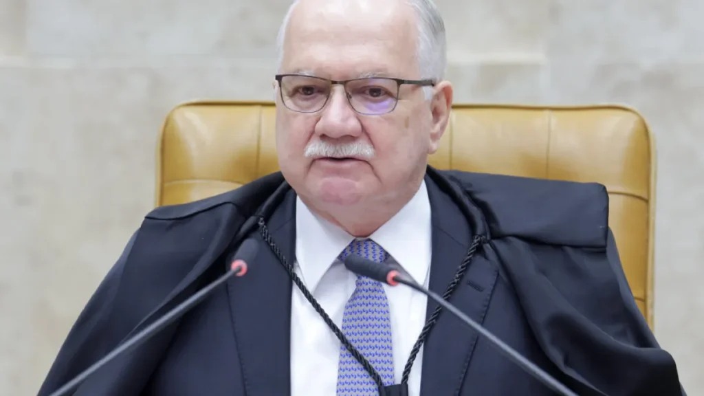 Fachin: exigir responsabilidade de plataformas digitais