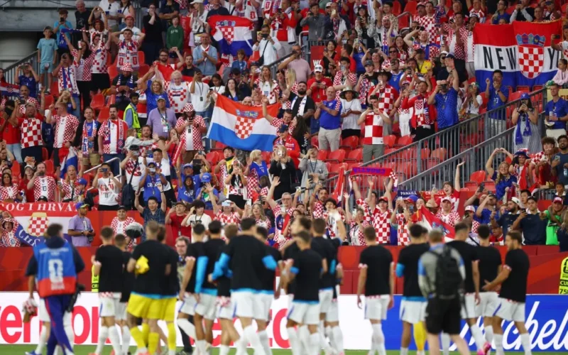Croácia vence Panamá e segue viva na Copa do Mundo