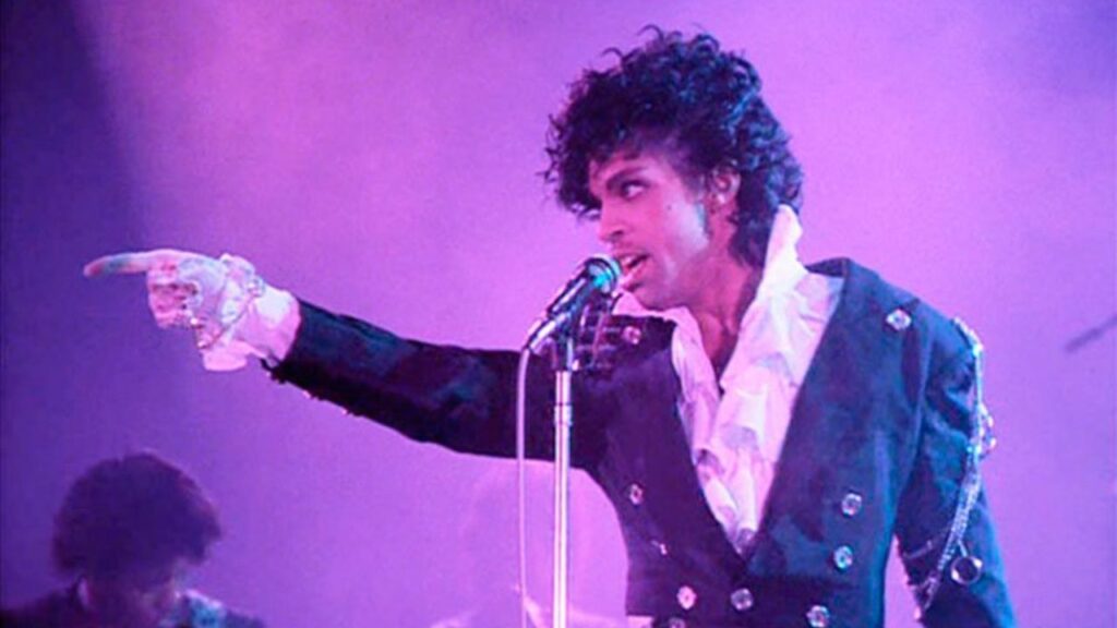 Prince ganha disco póstumo "Timeless" com 10 inéditas