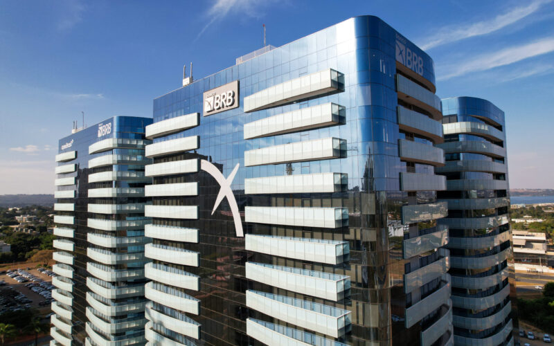 S&P rebaixa nota do BRB e vê incertezas em capitalização