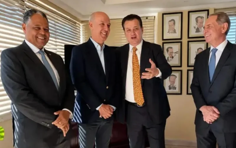 Kassab declara apoio a Arruda e defende redução de impostos