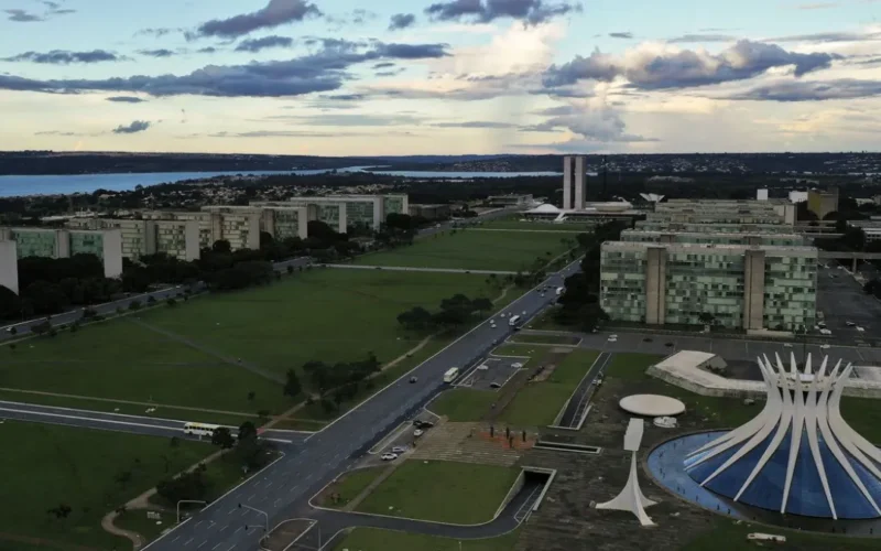 Rota Monumental e CATs ampliam turismo em Brasília