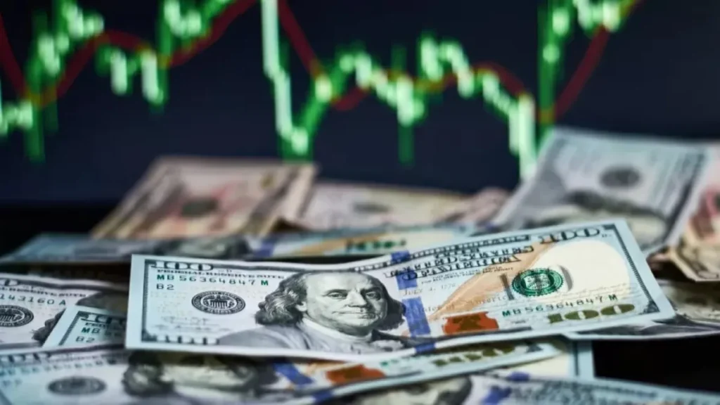 Dólar recua após Copom cortar Selic para 14%