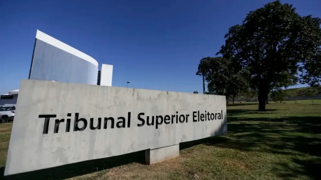 TSE cria conselho para combater fake news e uso de IA nas eleições