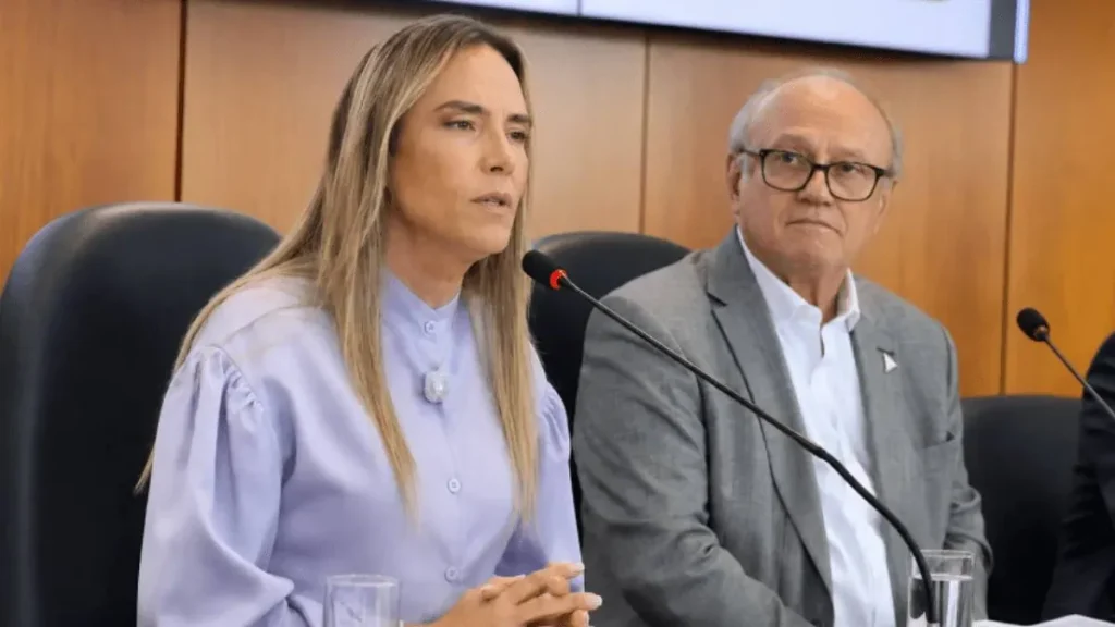 Secretário do DF cobra bancos por aval para salvar BRB